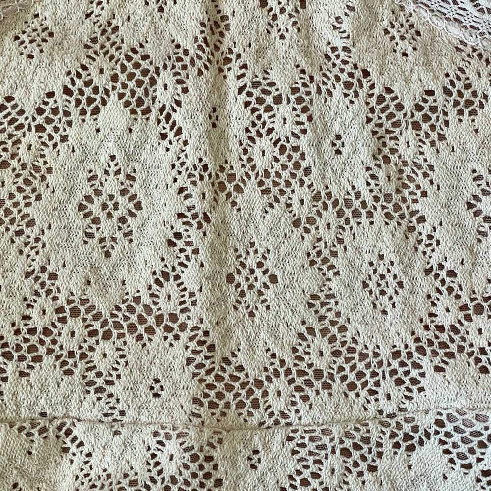 BCBGMaxAzria Cream Lace Tank Top (S) - Picture 7 of 11